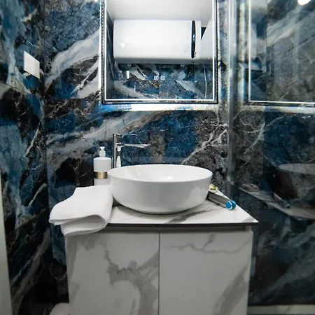 Holiday home Luxury Near Center Tirana